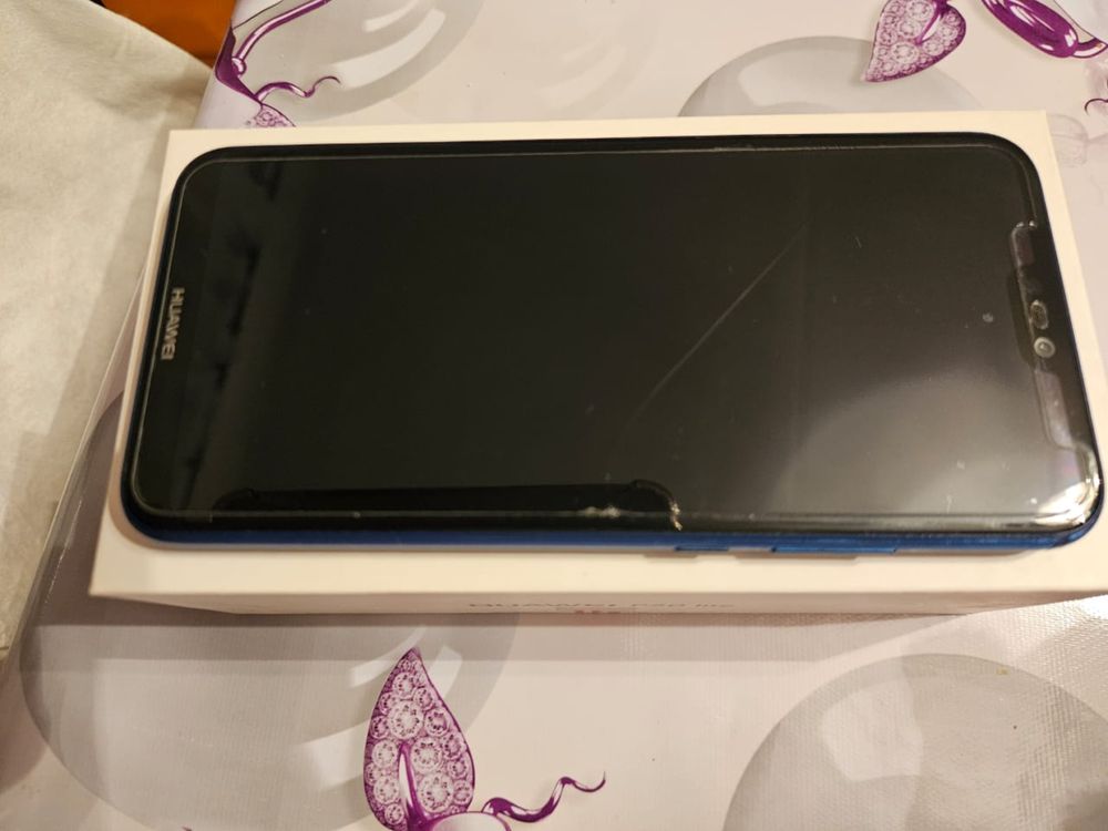 Продам huawei p20 lite