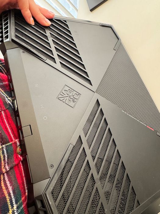 HP OMEN 15, i7-9750H, GTX 1660 Ti 6GB, 16GB RAM, 1TB SSD