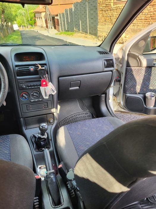 Vând Opel Astra G