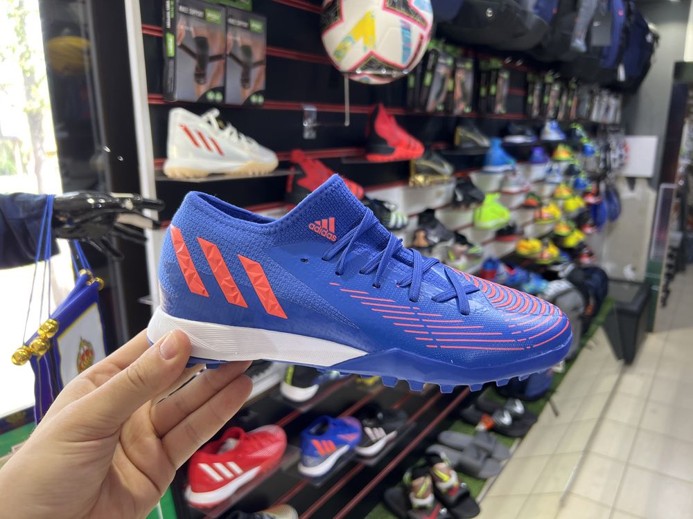 Сороконожки Adidas Predator Edge Распродажа!