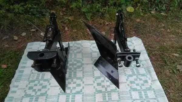 Plug pentru mototcultor motosapa cu suport de reglaj si prindere