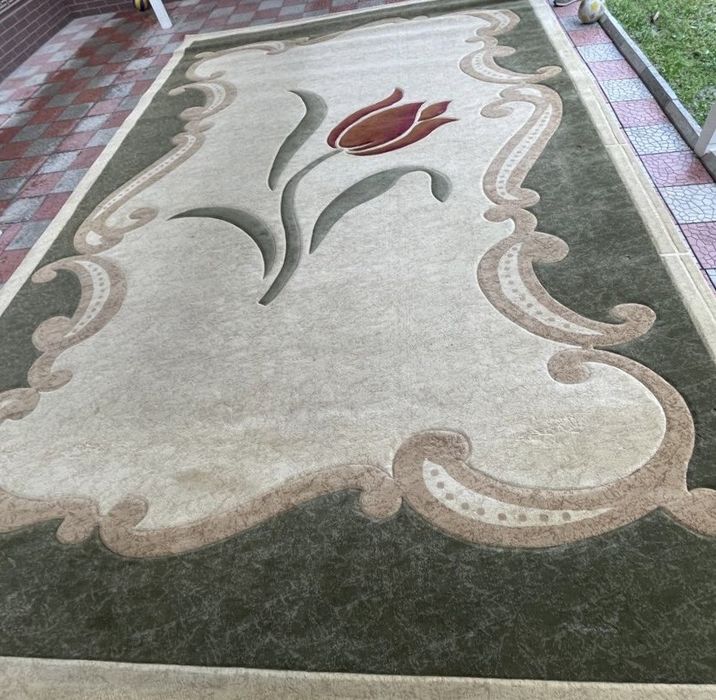 Продам          Ковер