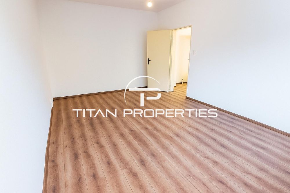 Продава се Тристаен апартамент в Пловдив, Южен - 87 кв.м за 1989 €/кв.м - Снимка #4