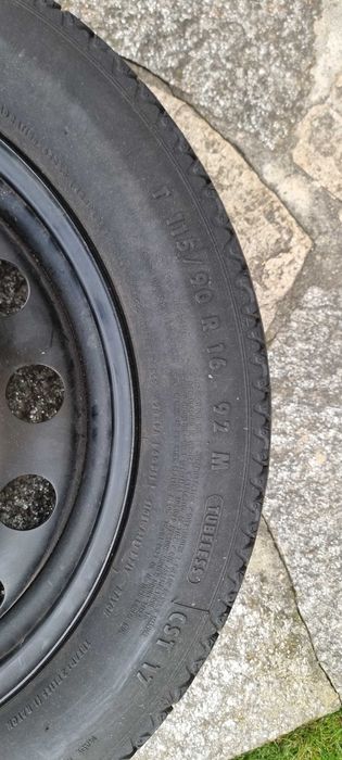 Продавам резервна гума за BMW