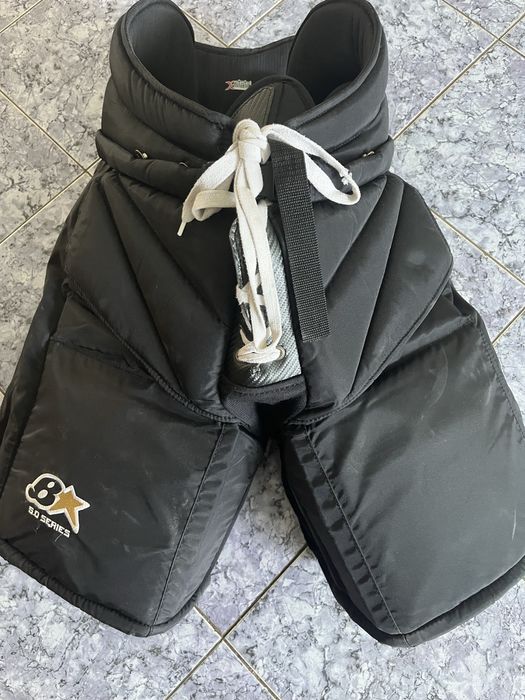 Хоккейная экипировка в отличном состоянии