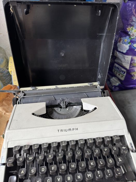 Masina de scris Triumph Made in Japan
