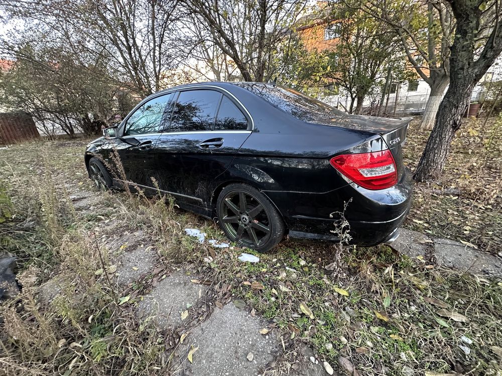 Dezmembrez Mercedes C250 AMG w204 facelift / 2012 / 2.2 diesel 190cp