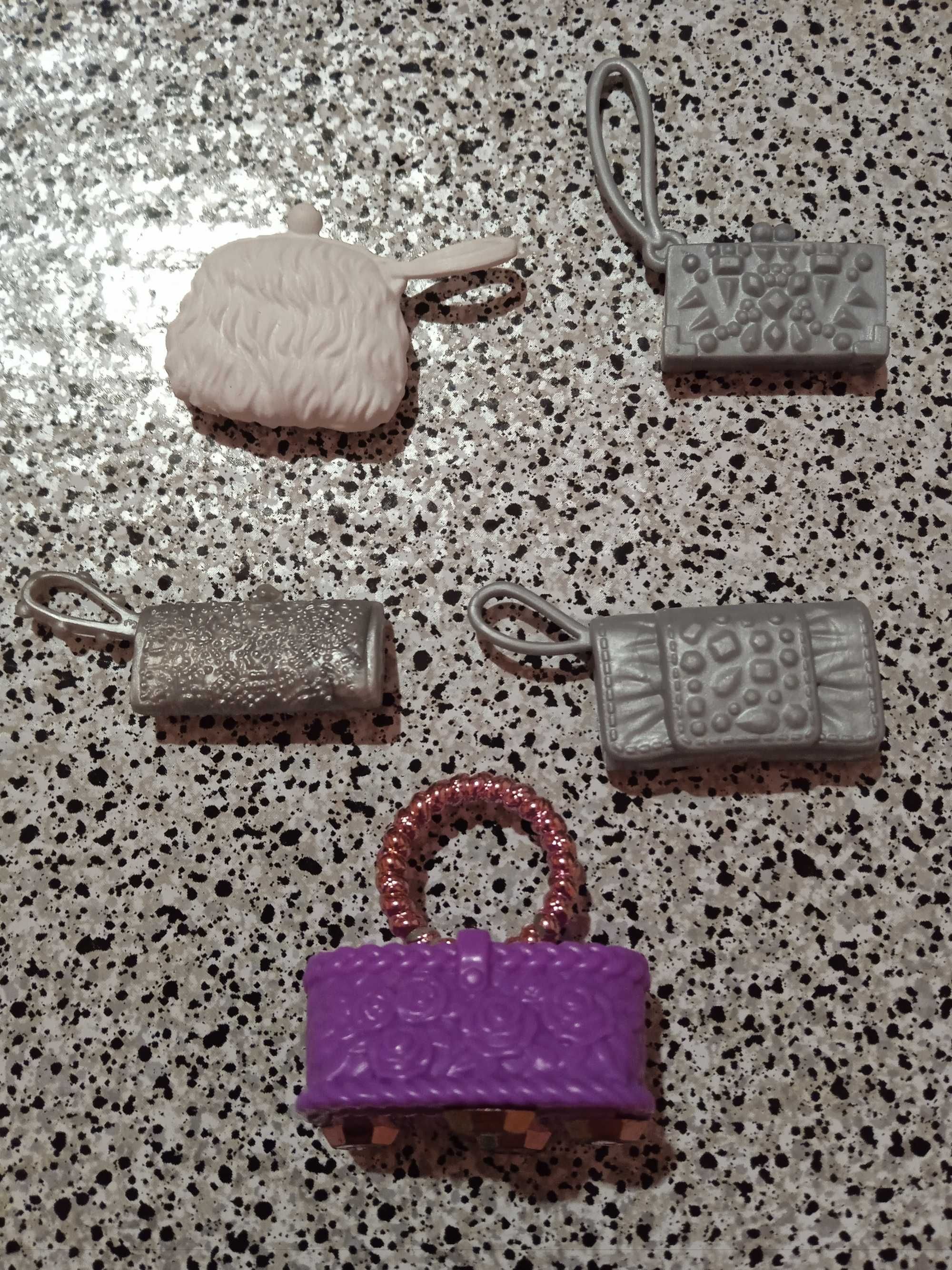Barbie глави, комплектчета, чанти; Barbie аксесоари; обувки