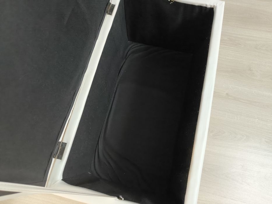 Пейка-ракла и две табуретки с място за съхранение 
Размери:	Дължина 80