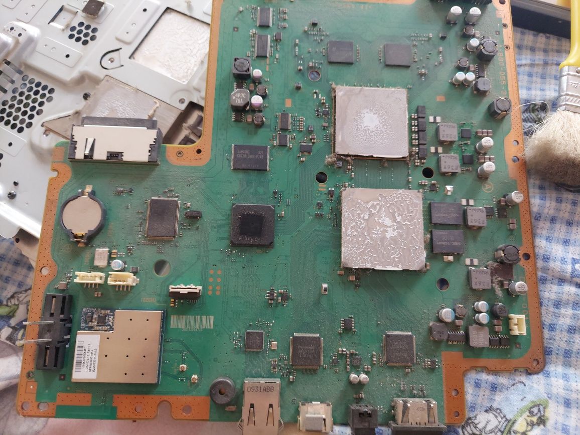 Профессиональная чистка и ремонт PlayStation 3, 4, 5 и ноутбуков.