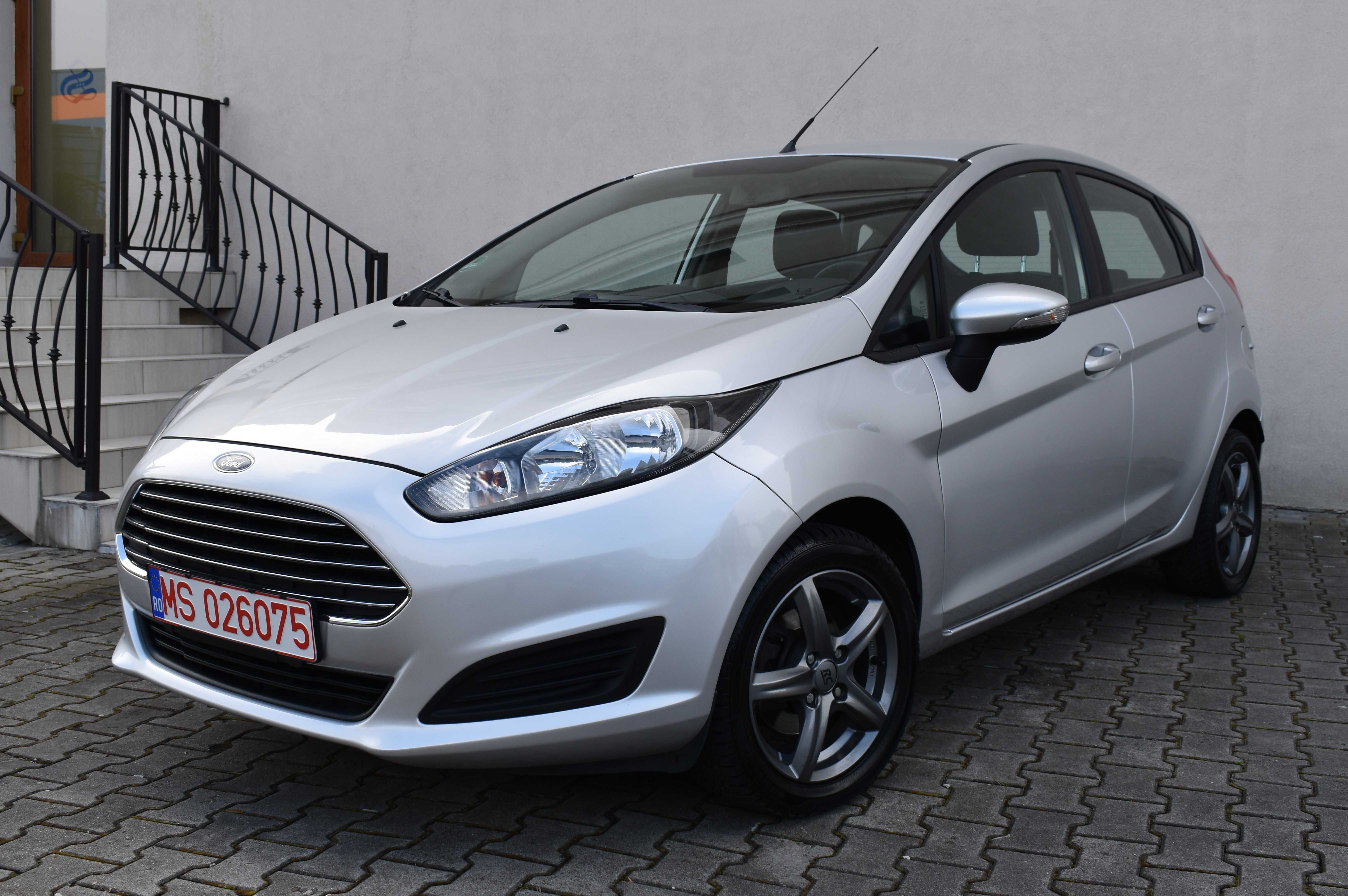 Ford Fiesta dotat an 2014 cu 65.000 km