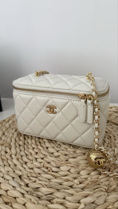 Geanta Chanel cc vanity