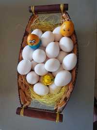 Пресни яйца от щастливи кокошки
