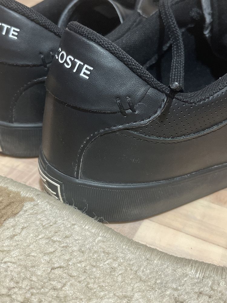 Lacoste продам