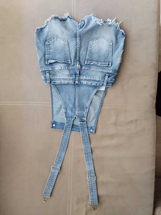 Дънкен гащеризон