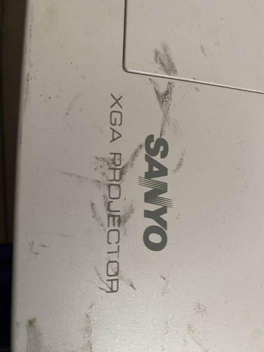 Videoproiector proiector Sanyo PLC-XE34