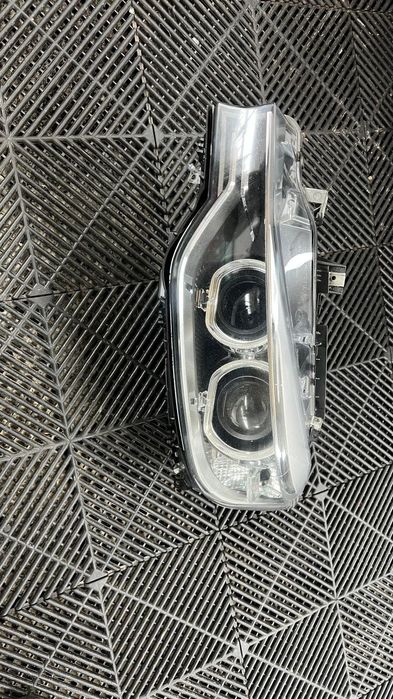 Far stanga bi xenon f30 f31 de europa