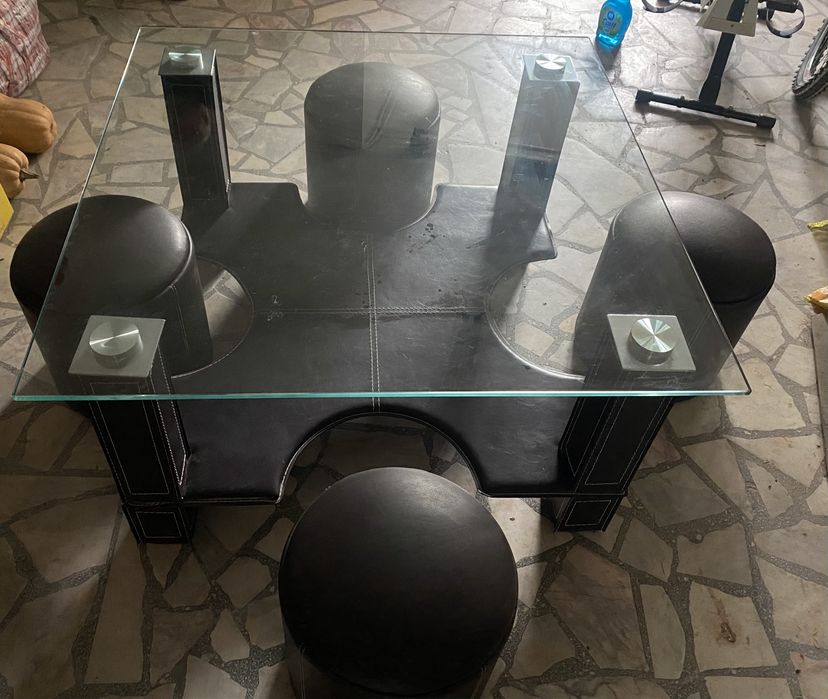 Стъклена маса с 4 стола