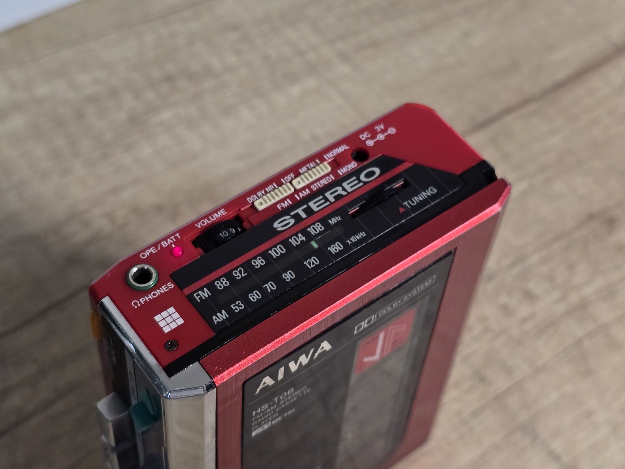 Walkman AIWA HS-T06, radio casetofon retro portabil, de colectie