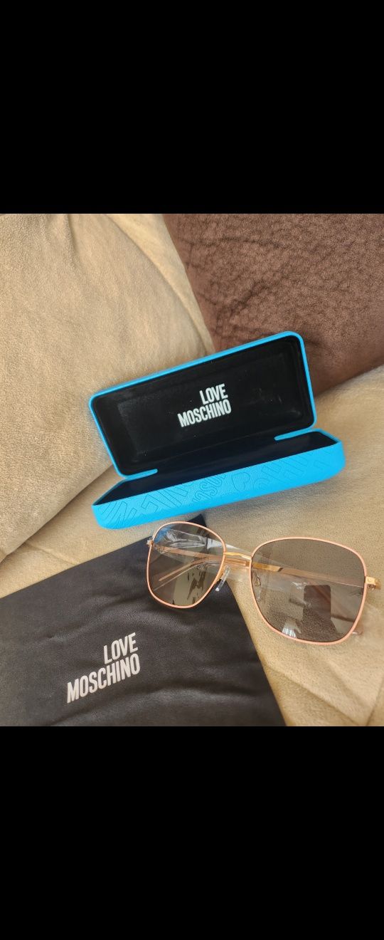 Слънчеви очила Furla, Love Moschino, David Beckham