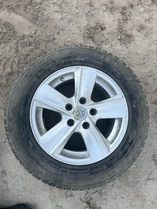 Зимние шины 4 шт с шипами