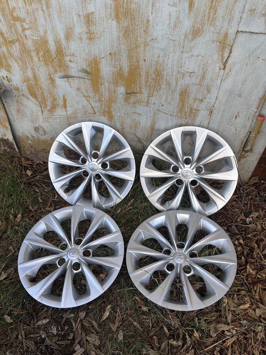 Продам колпаки камри р16