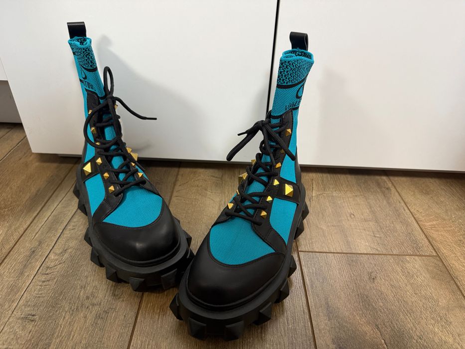 Valentino боти нови