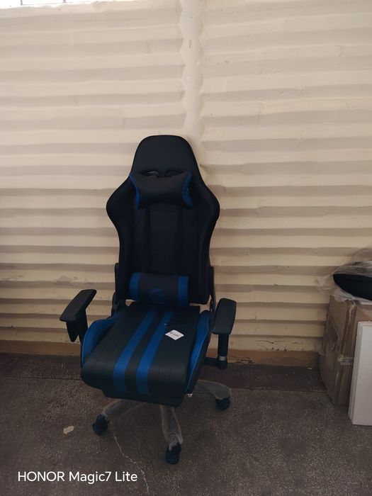 Scaun birou/gaming cu funcție de masaj NOU