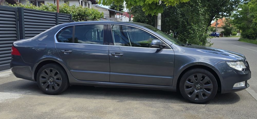 Skoda Superb/ Limousine/2.0tdi 140cp / Automata/Navi /xenon/climatonic