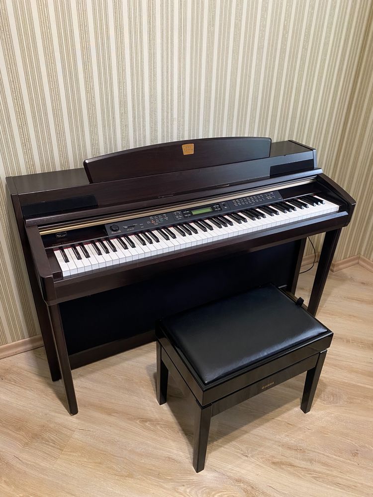 Продам электронное пианино  с банкеткой Yamaha CLAVINOVA CLP-280