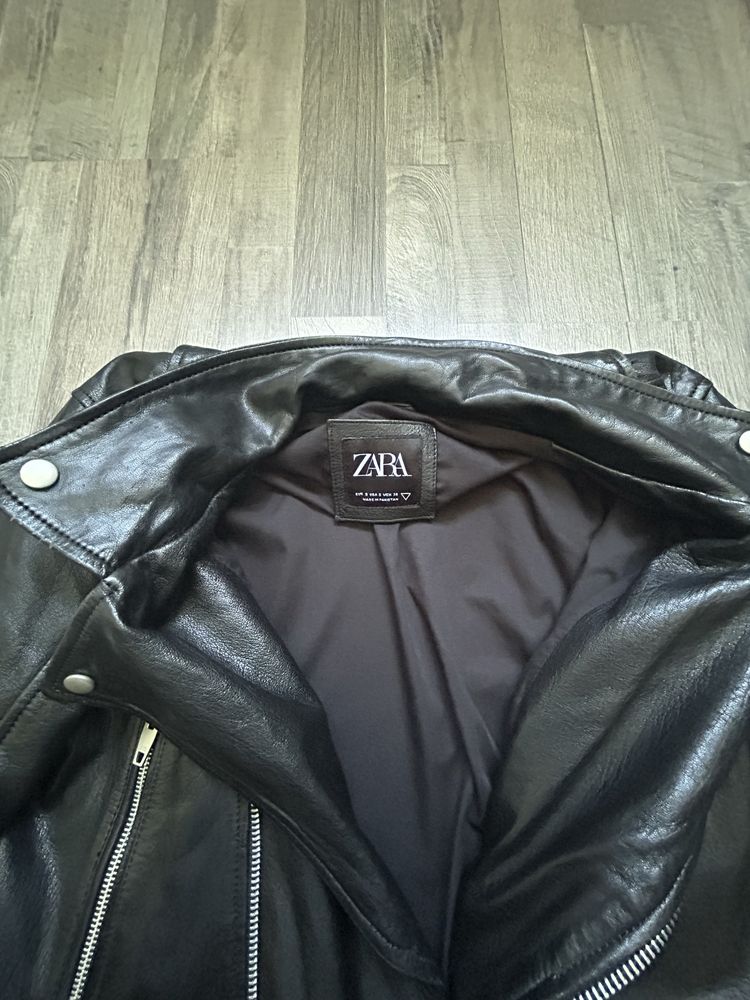 Geaca biker ZARA barbateasca piele naturala, marime S, impecabila