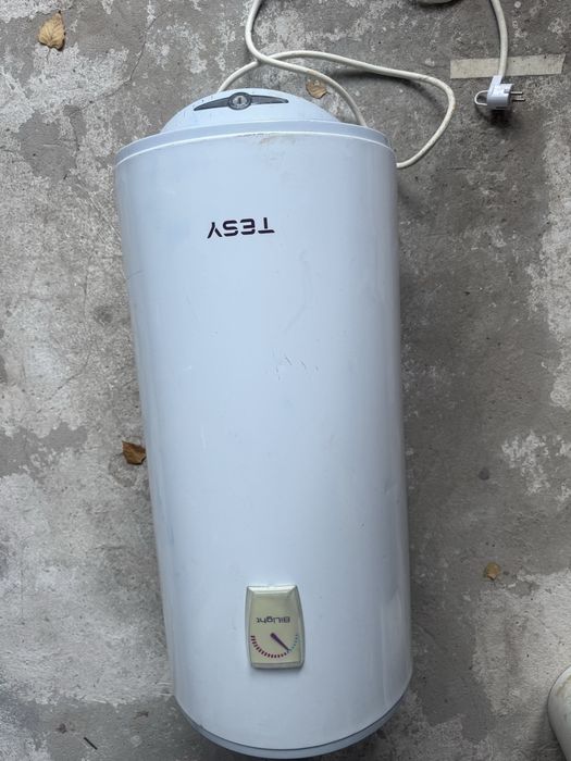 Boiler Tesy alb