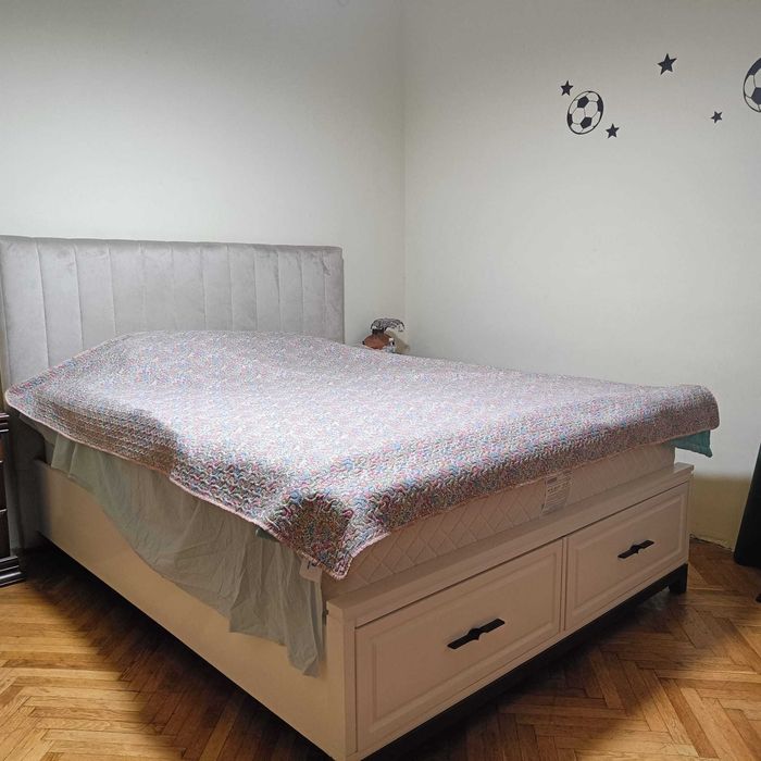 Vand apartament superb 4 camere Mosilor
