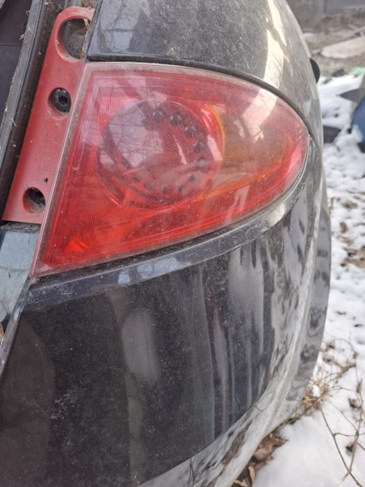 Usa capota piese Seat Leon