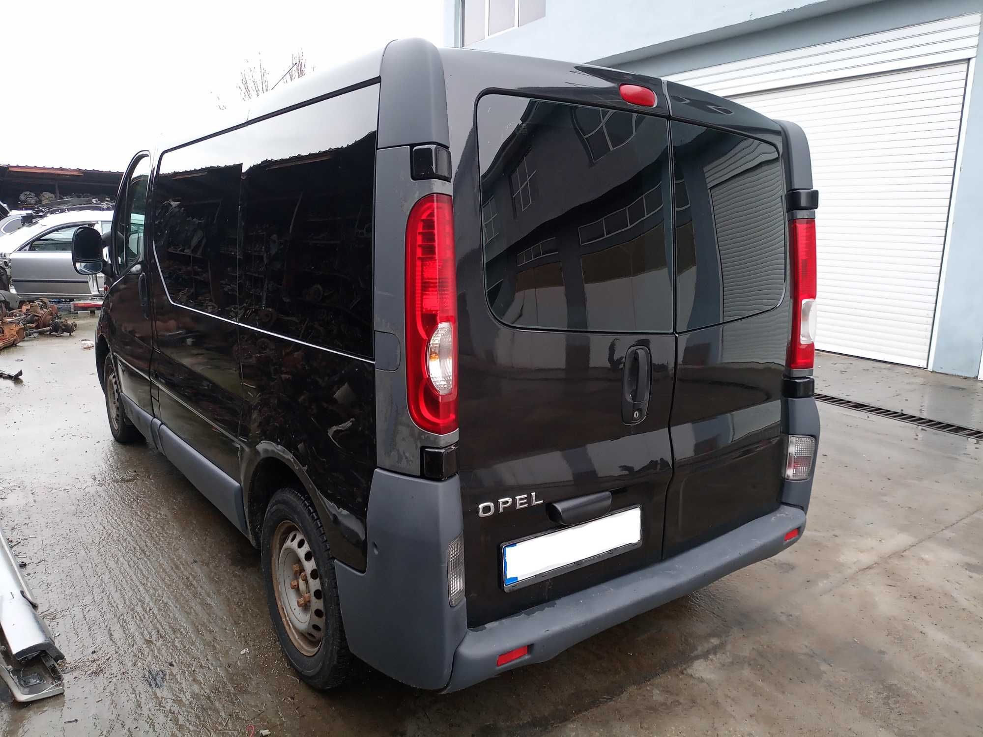 OPEL VIVARO 1.9TDI 74kw 02г. На части...