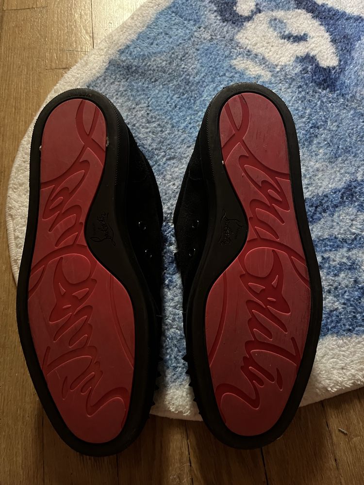 Louboutin flat spikes black
