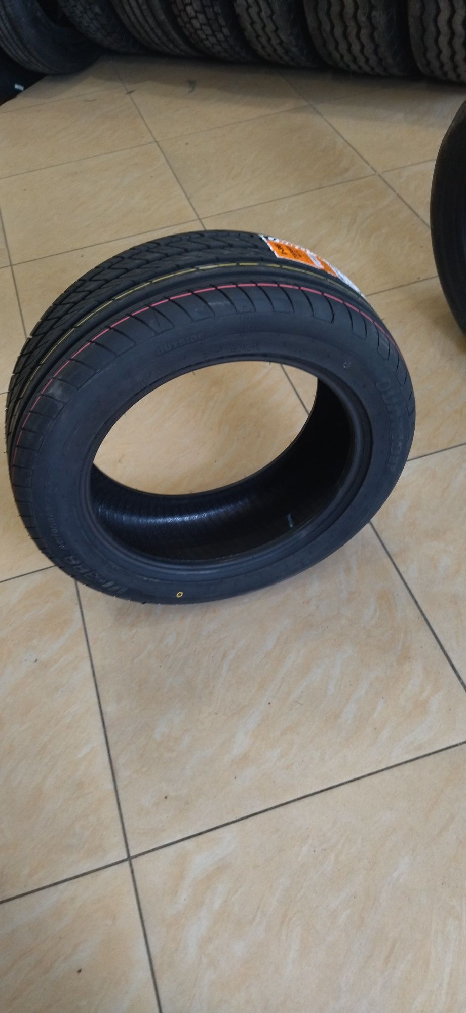 215/55R17 VI-388 OVATION