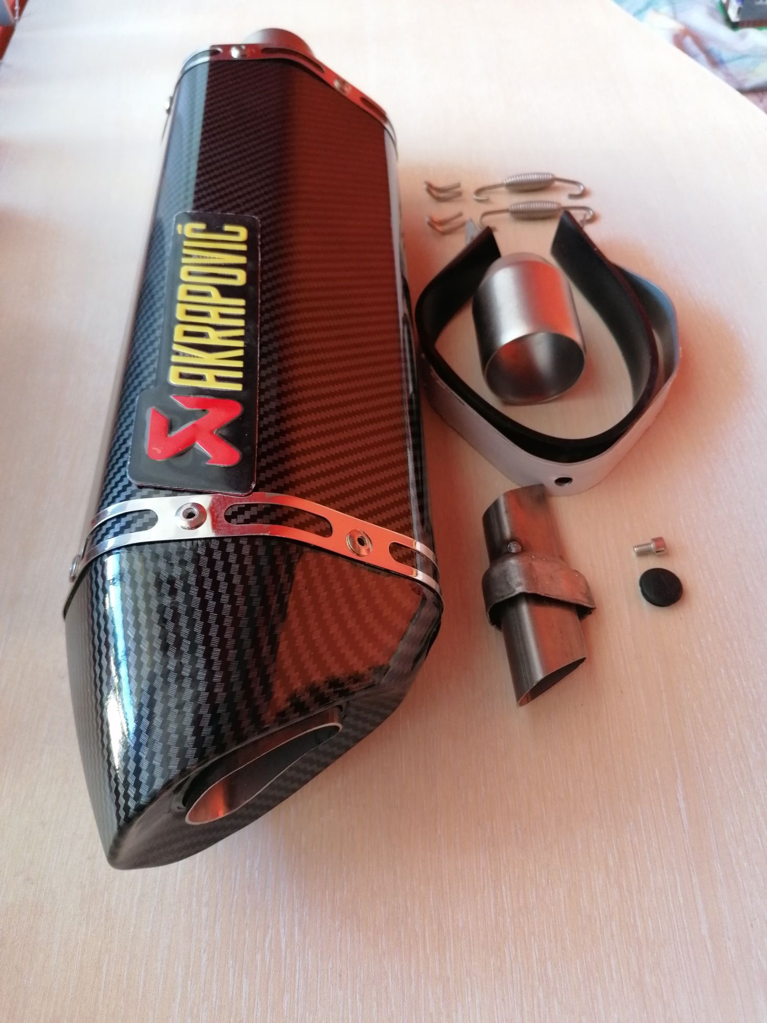 Ауспух за мотор Akrapovic 47см. Генерация.