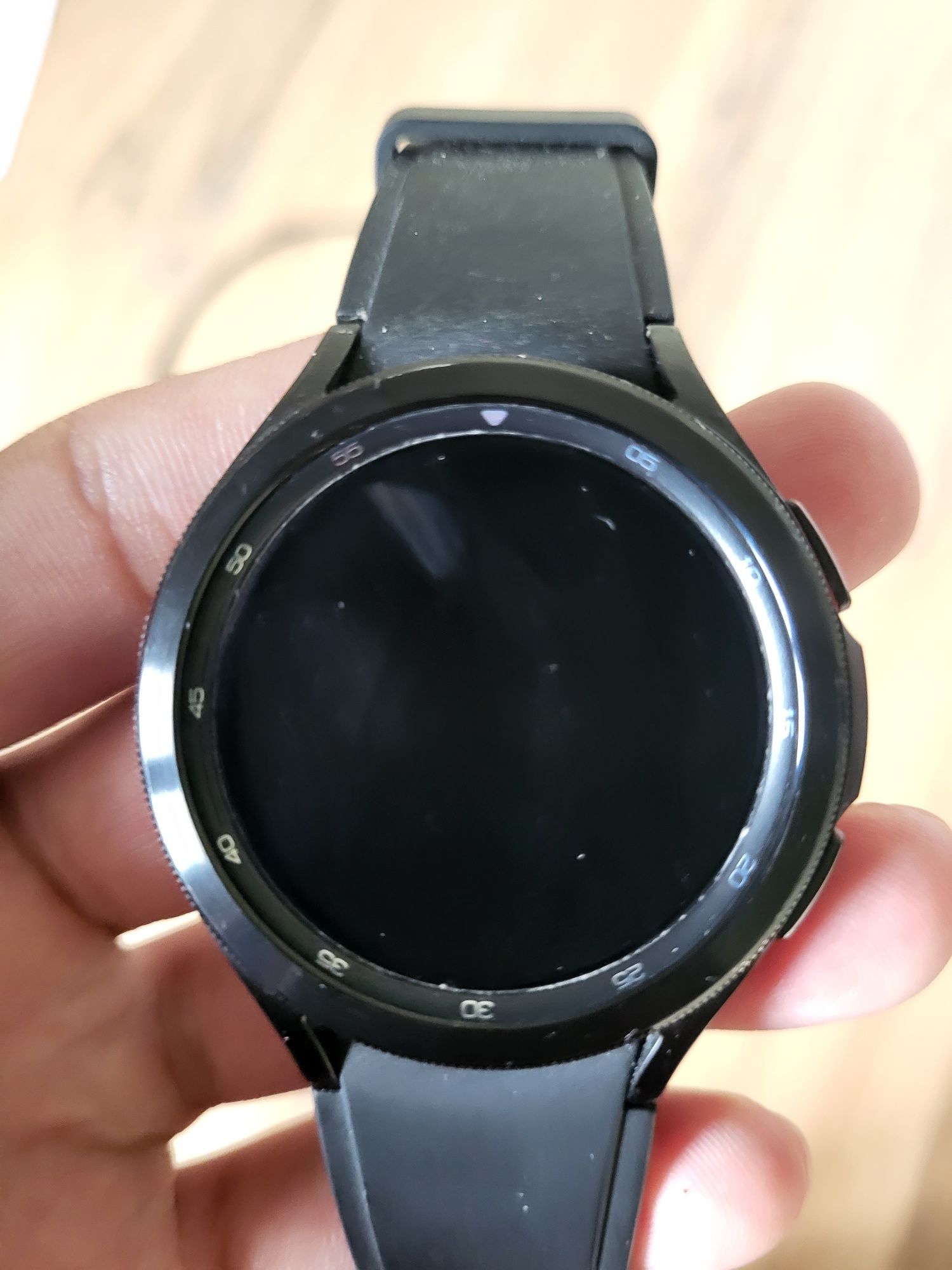 Продаю samsung galaxy watch 4 classic