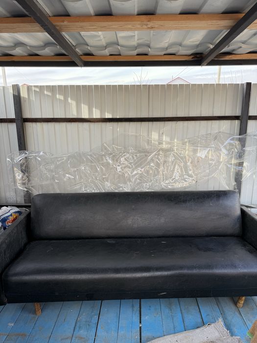 Продам диван б/у