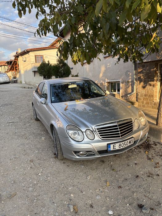Mercedes E-Class 320 W211