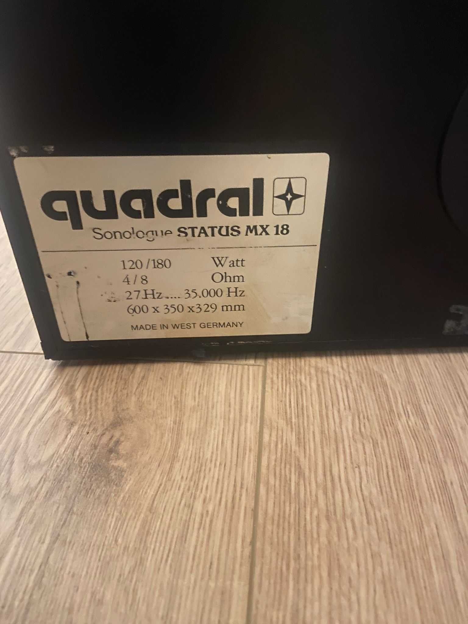 Vand Boxe Quadral Status MX18