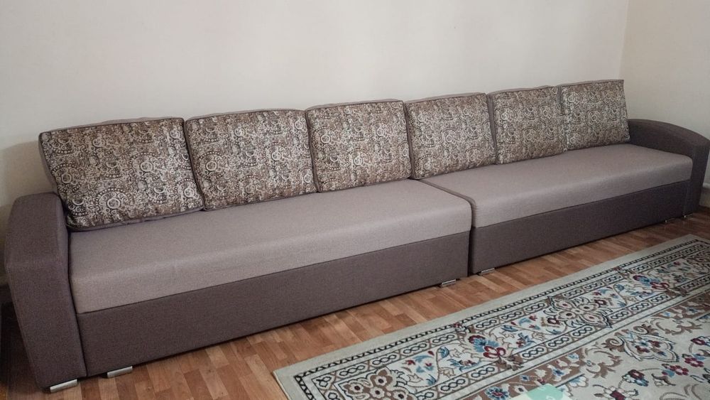 Продам диван для гостиной