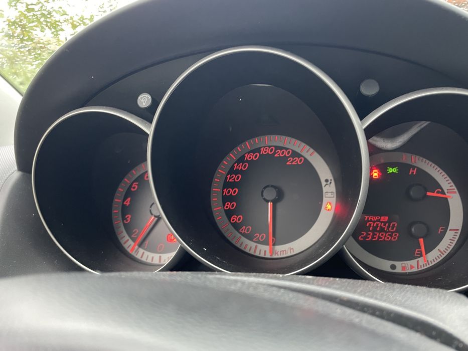 Mazda 3 2.0 benzină 150 cai 2005