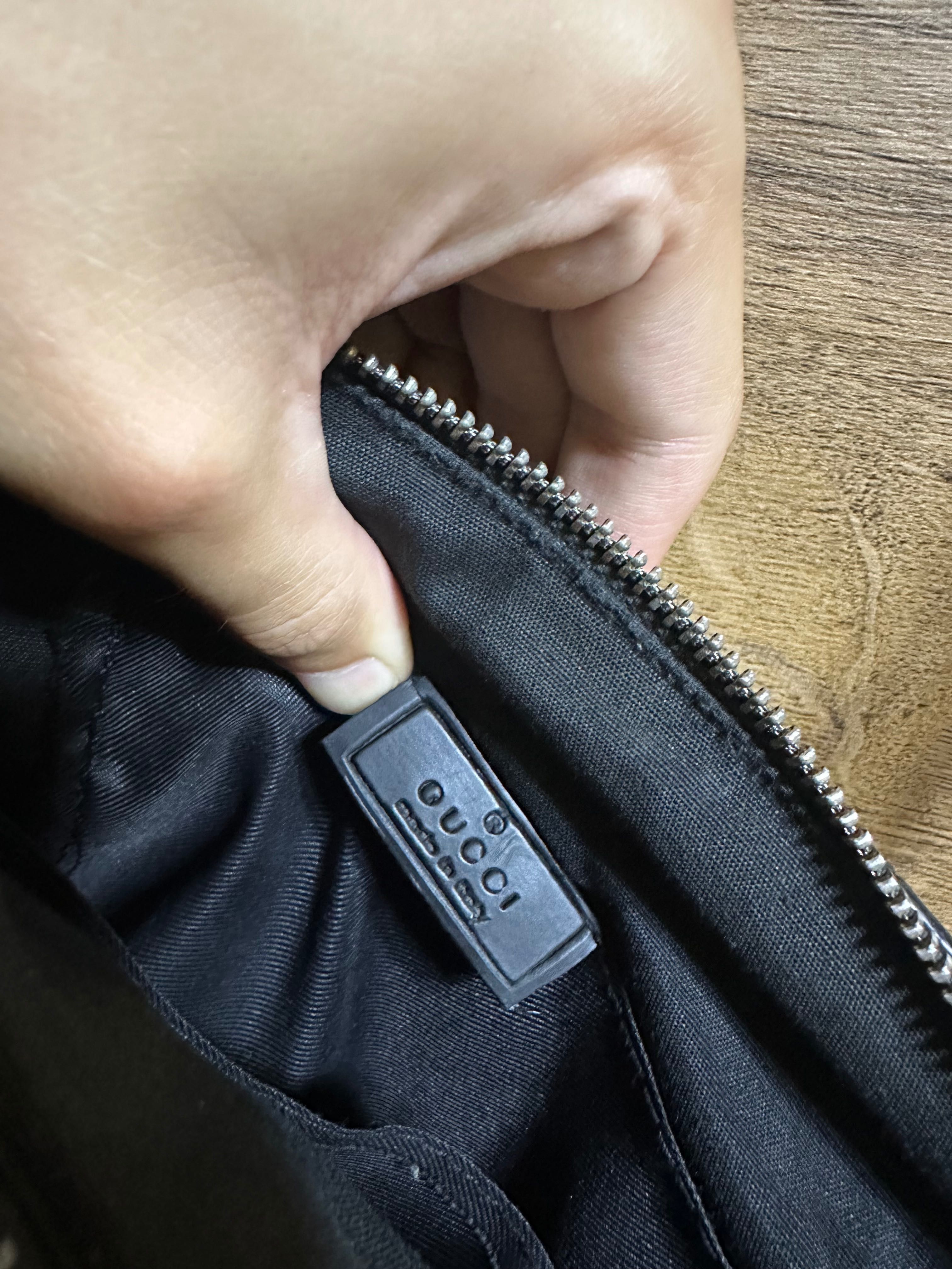 Мъжка чантичка Gucci