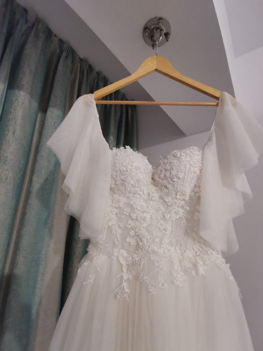 Rochie de mireasa 2022