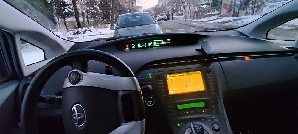 Тойота Приус 1.8