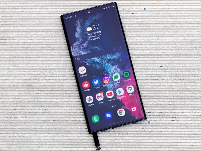 Продам свой Samsung S22 Ultra 12/256gb Black в отличном состаяние