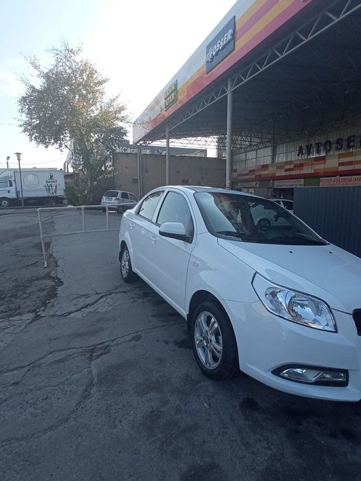 Продам машину Nexia 3