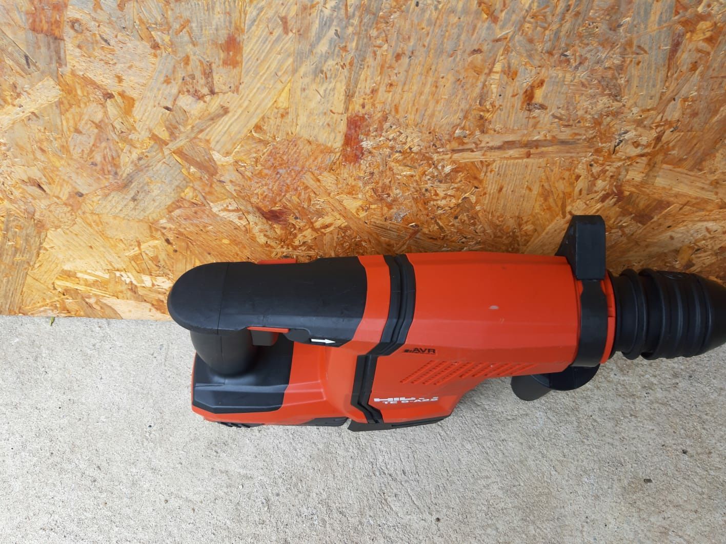 Hilti rotopercutor pe acumulatori